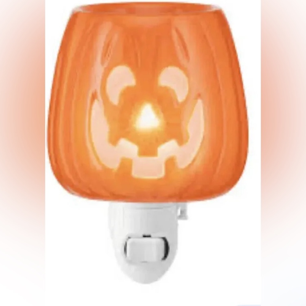 Scentsy Pumpkin Cutout wall plug in warmer